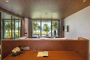 Golfers Paradise: Villa at World-class Course Edge