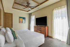 Luxe 5BR Villa: Beachfront Breakfast Pool