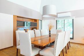 MOT Wine Country Mansion
