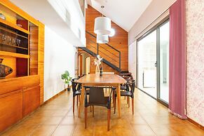 MOT Wine Country Mansion
