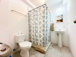Park View Hostel & Suites