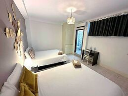 Park View Hostel & Suites