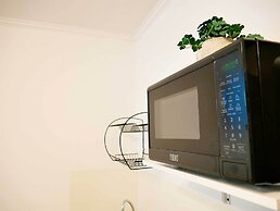 Park View Hostel & Suites