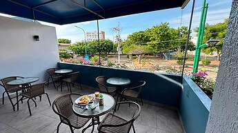 Park View Hostel & Suites