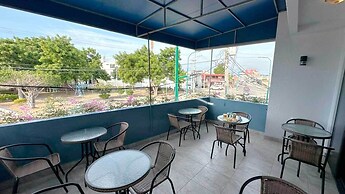 Park View Hostel & Suites