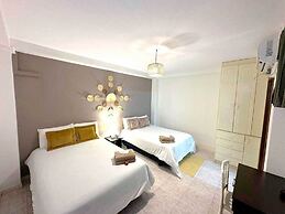 Park View Hostel & Suites