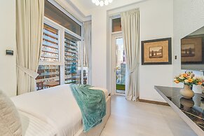 Charm Studio – Fully Furnished with Style