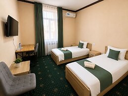 BOSTON HOTEL
