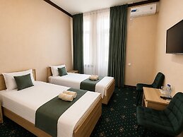 BOSTON HOTEL