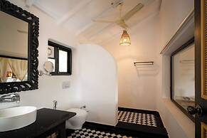 Goa Crescent Resort - A Hilltop Seaview Escape