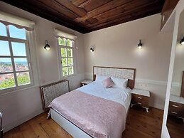 Demiröz Konak Otel