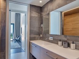 Sunrise Villa Marbella by Lodgerstrip