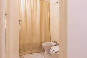 MOT + Junin 1435 - 4 Bd 8 Pax in Recoleta