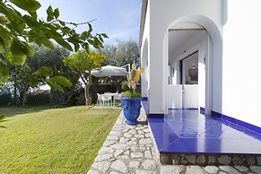 Villa Blue Skyline