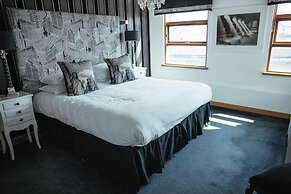 Posh Pads
