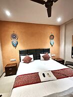 HOTEL SUNRISE CAVE
