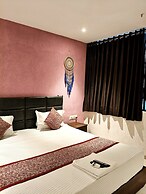 HOTEL SUNRISE CAVE