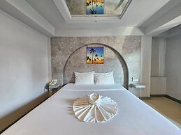 Hollywood Dannok Hotel