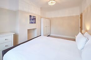 Host Stay Wardman Crescent