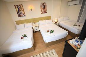 Pyramids Heart Hotel