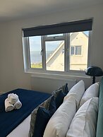 Ocean Side With Free Parking By My Getaways