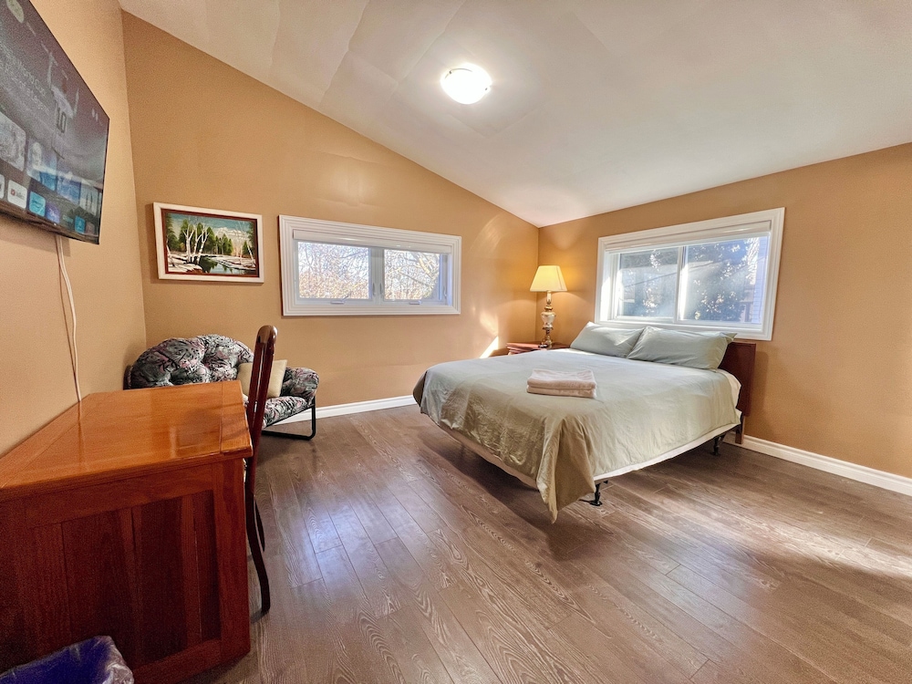 Newly Renovated Home in Central Aurora