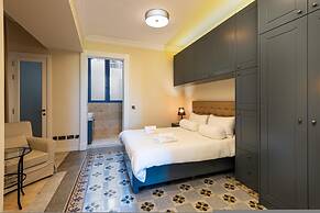 Luxury 2BR Valletta Apartment - Square Sea View