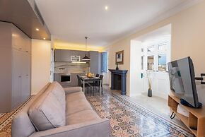 Boutique Style 1BR Apartment- Square Sea View