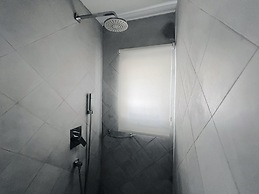 Spacious 1BR Apartment on Charming Street