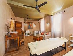 Clove Island Essence & Spa Boutique