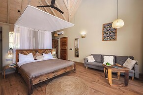 Clove Island Essence & Spa Boutique