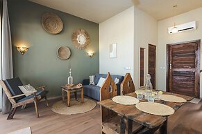 Clove Island Essence & Spa Boutique