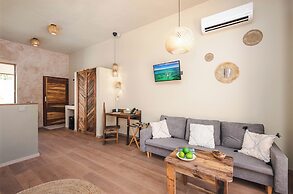 Clove Island Essence & Spa Boutique