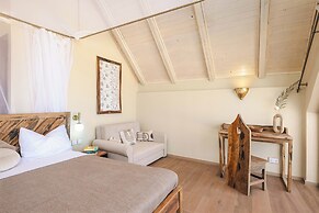 Clove Island Essence & Spa Boutique