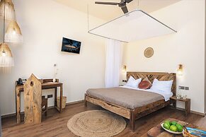 Clove Island Essence & Spa Boutique