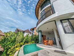 Hillstone Luxury Village