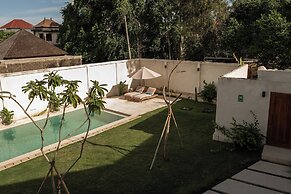 Hillstone Luxury Village
