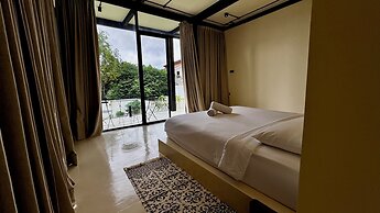 Hillstone Luxury Village