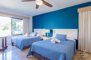 Deluxe Suites at Villas Tropical