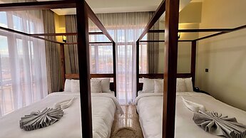 Skylark Hotel