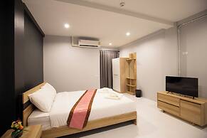 185 @ Surawong Hotel