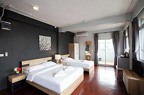 185 @ Surawong Hotel