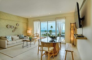 Beachfront Condo Costa del Sol Sleeps 6
