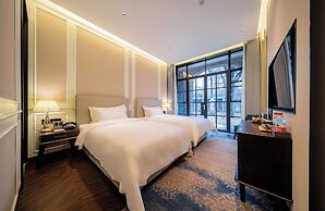 SECLUSION TANG