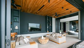 Villa Vista - Ultra-Luxury Private Villa