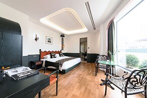 Vishan Garden Trendy Hostel