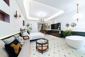Vishan Garden Trendy Hostel