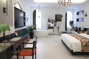 Vishan Garden Trendy Hostel