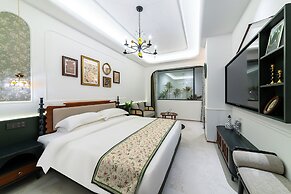 Vishan Garden Trendy Hostel