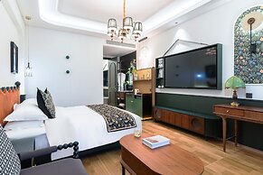 Vishan Garden Trendy Hostel